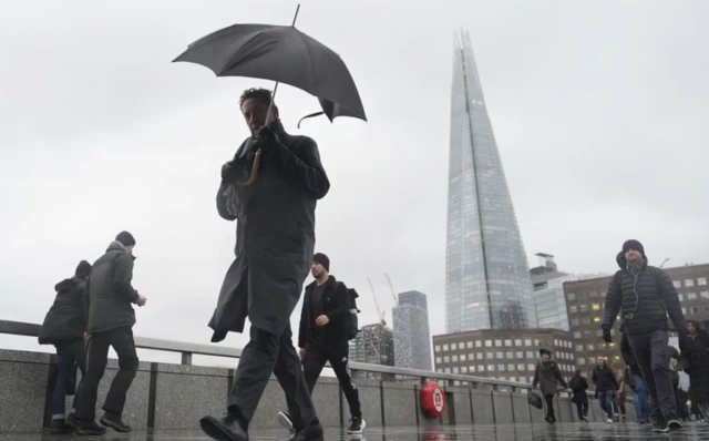 UK Economy Warning: 200,000 Job Losses Forecast as Energy Costs and Global Conflict Weigh on Growth